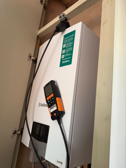 Combustion testing on a boiler service